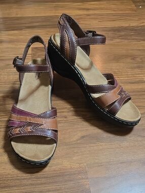 Clarks Bendables Multi-Tone Brown Leather Strappy Comfort Wedge Sandals